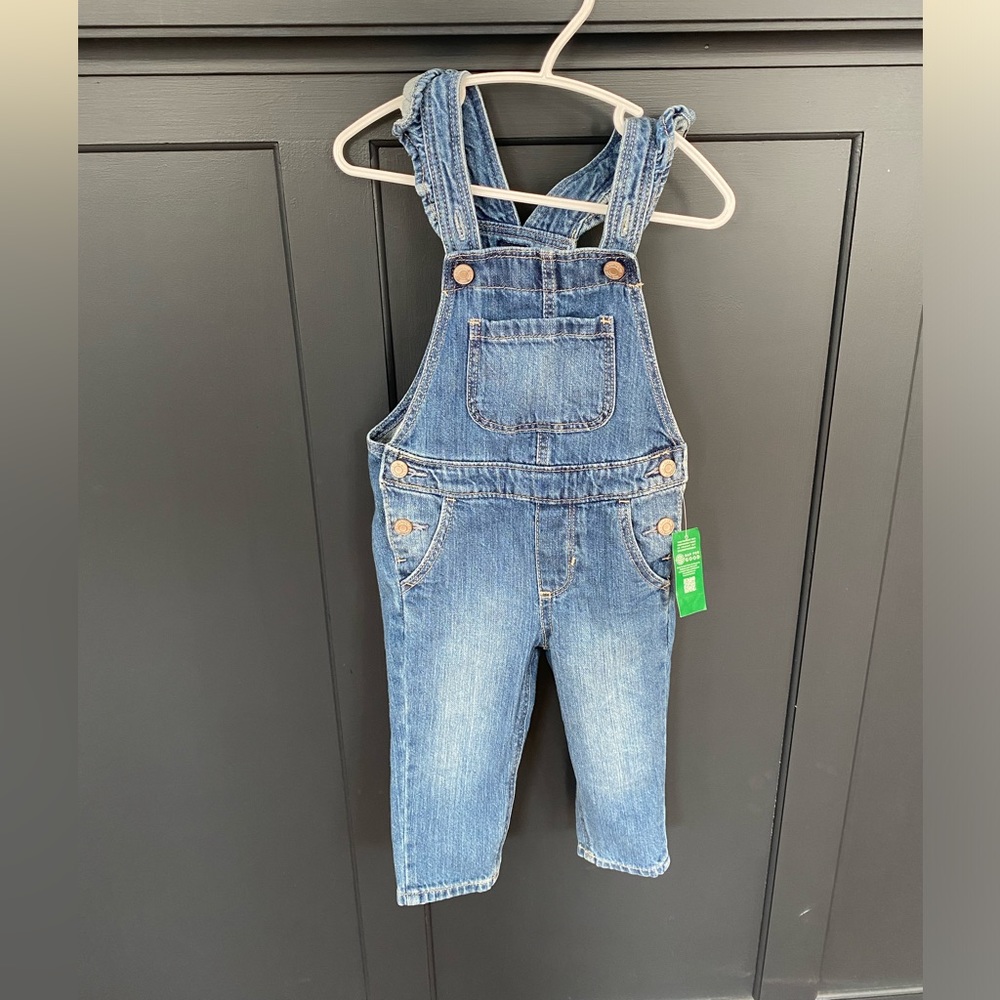 BNWT Gap 2T Overalls